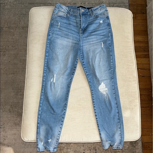Kendall + Kylie Kontour High Rise Light Wash Jeans - Picture 2 of 6